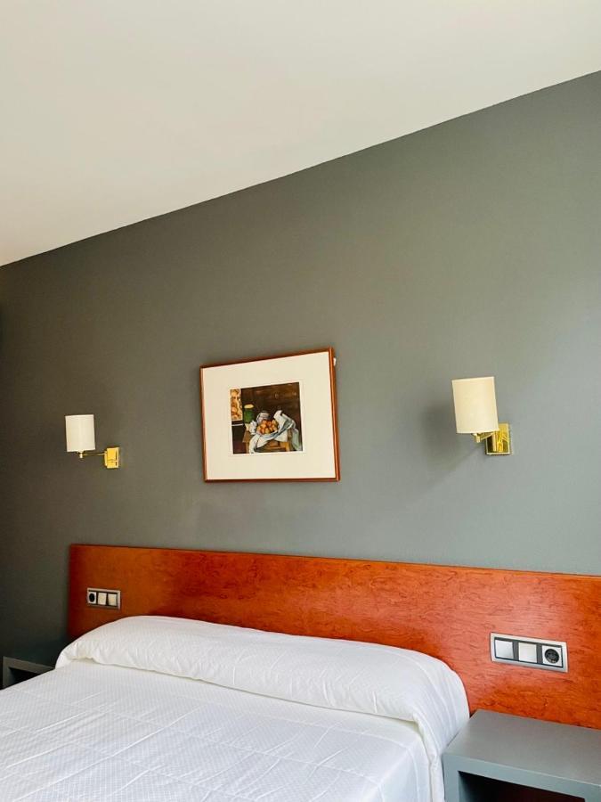 Hotel Yerri Estella Bagian luar foto