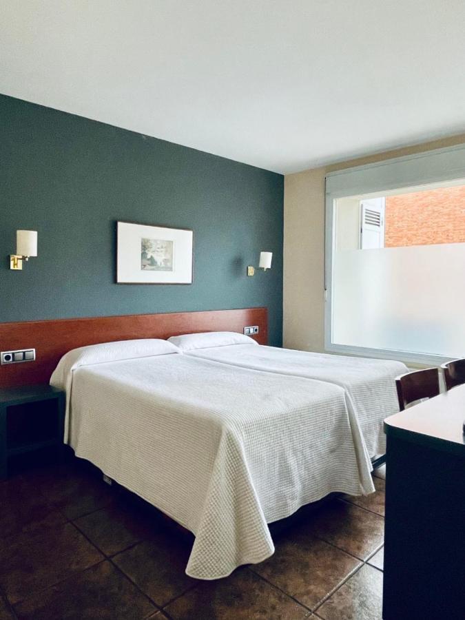 Hotel Yerri Estella Bagian luar foto