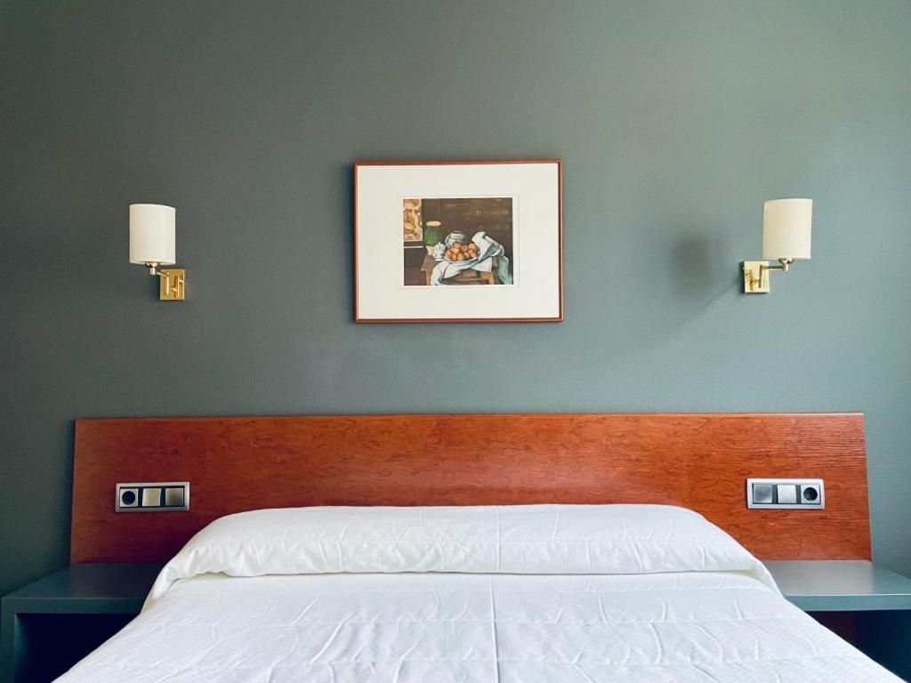 Hotel Yerri Estella Bagian luar foto