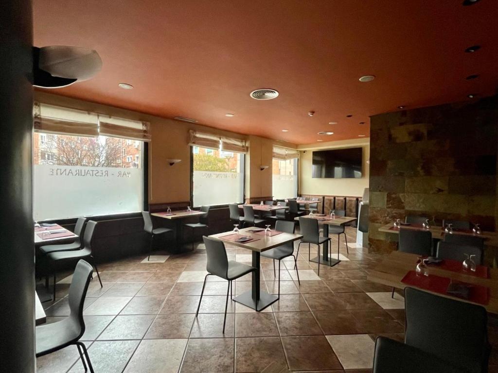 Hotel Yerri Estella Bagian luar foto