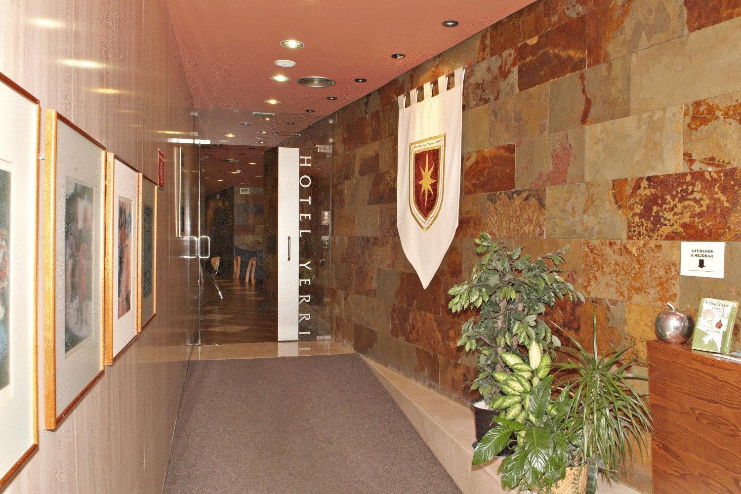 Hotel Yerri Estella Bagian luar foto