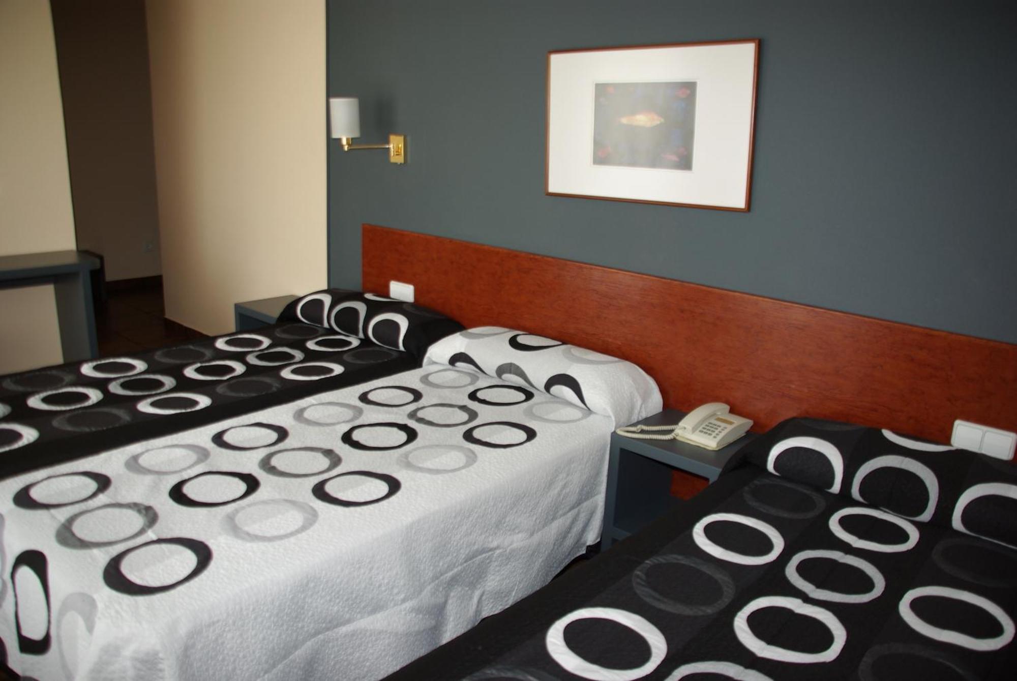 Hotel Yerri Estella Bagian luar foto
