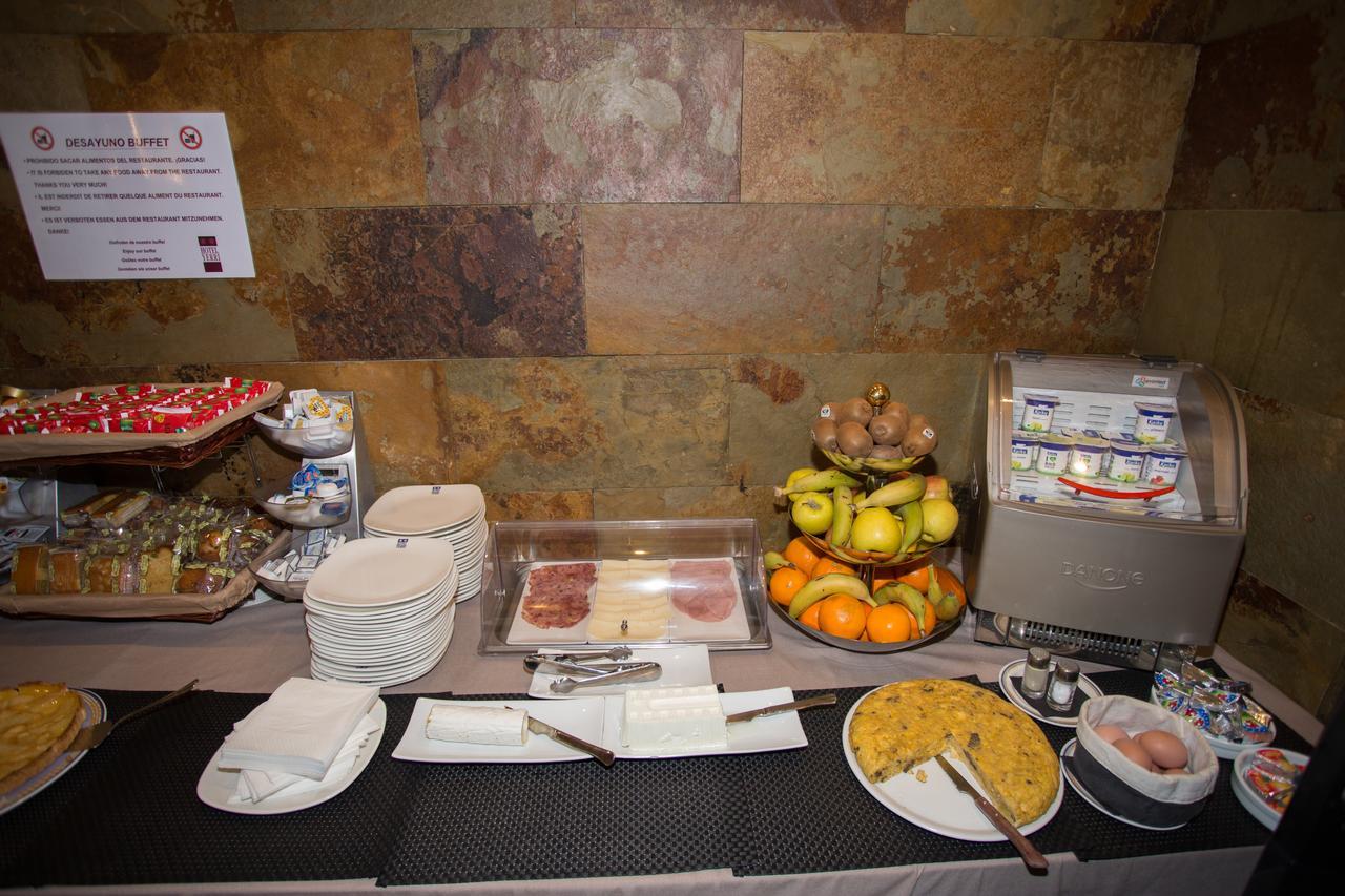 Hotel Yerri Estella Bagian luar foto